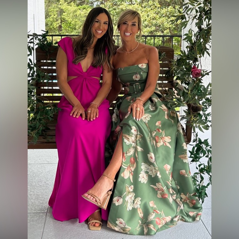 SACHIN + BABI BRIELLE GOWN SIZE 4